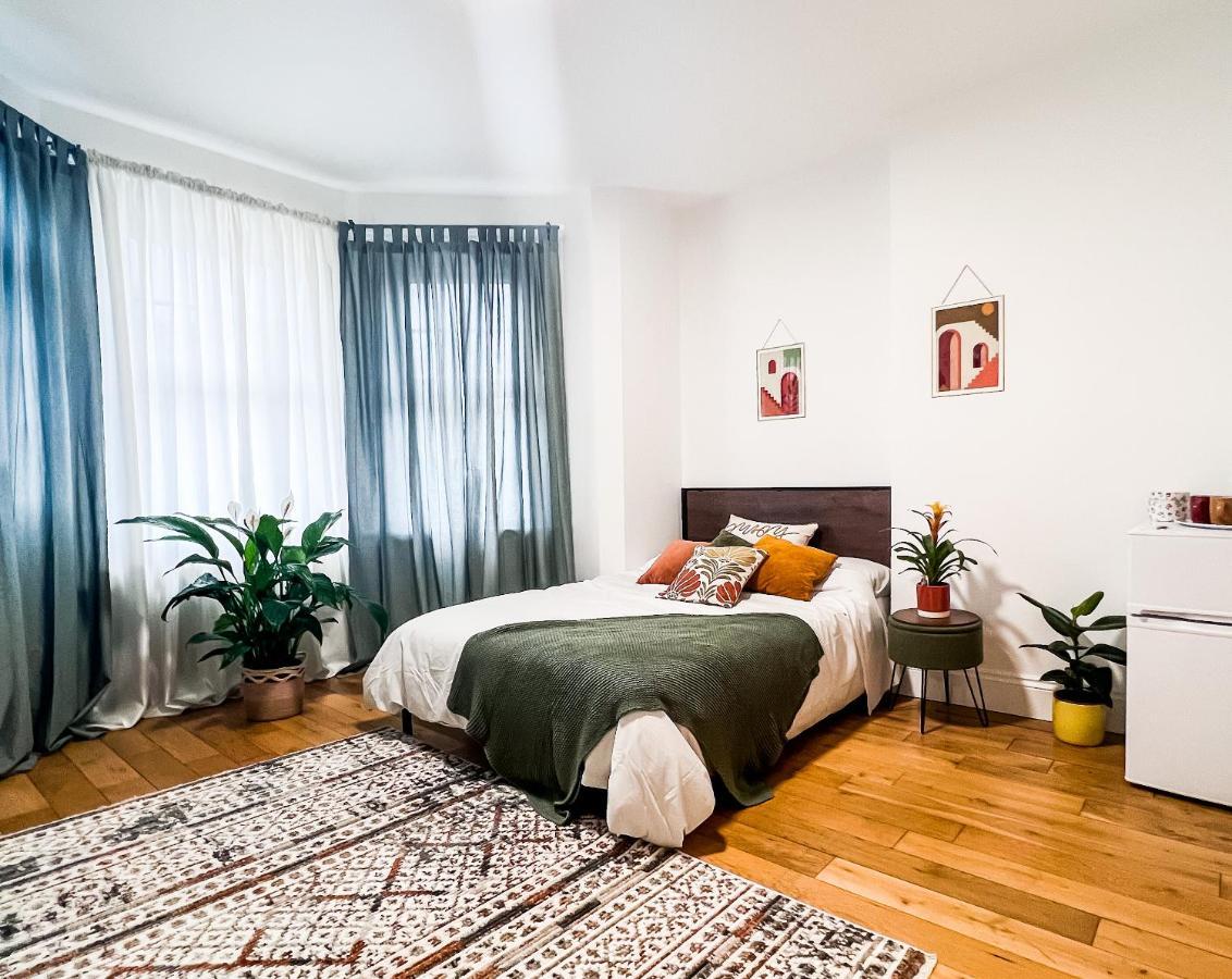 Zozy Happy Land Hotel London Ngoại thất bức ảnh