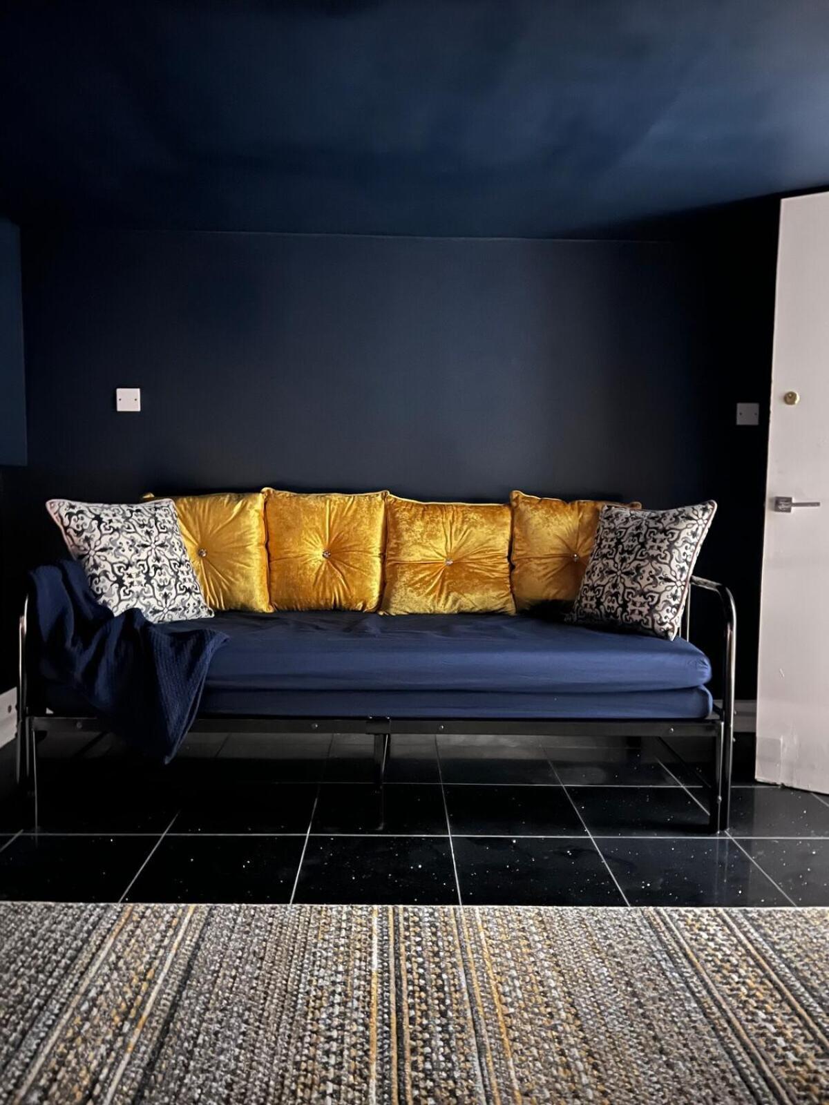 Zozy Happy Land Hotel London Ngoại thất bức ảnh